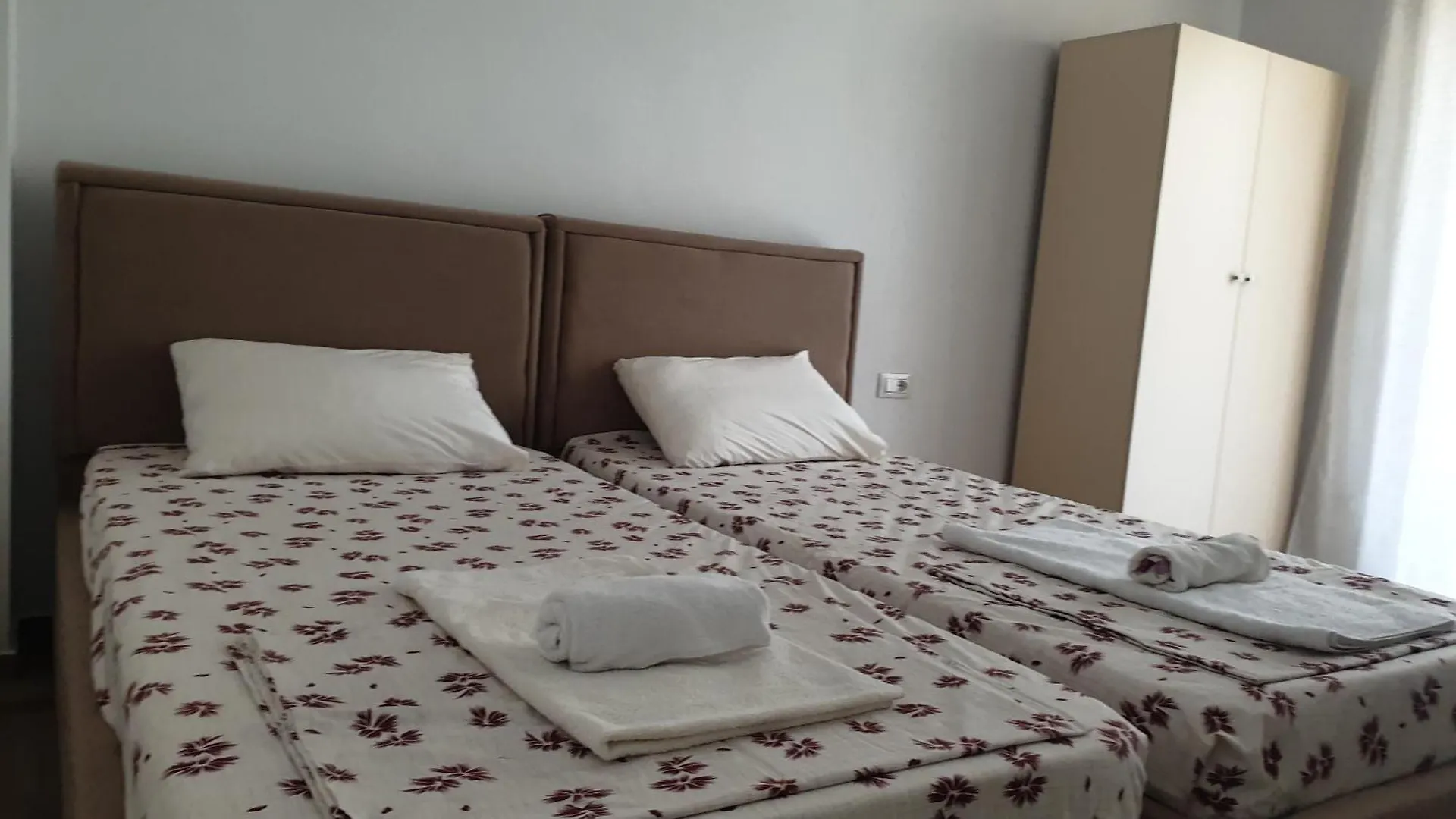 Rooms By George Dhermi 0*,  Albania