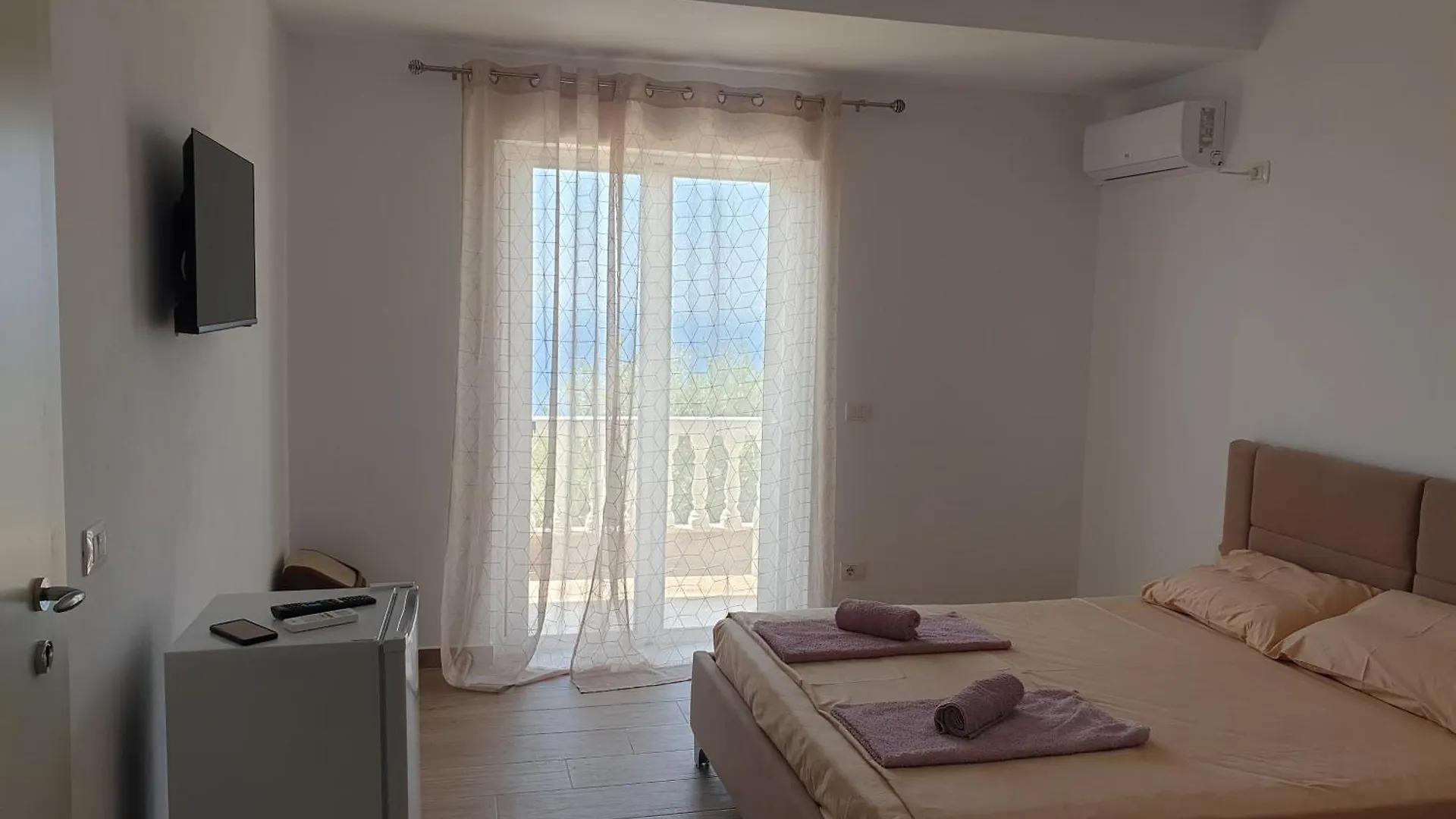 Rooms By George location