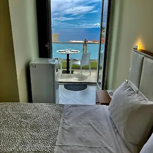 Oscar's Drymades Apartment